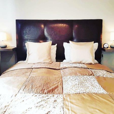 Akureyri Central Rooms Екстер'єр фото