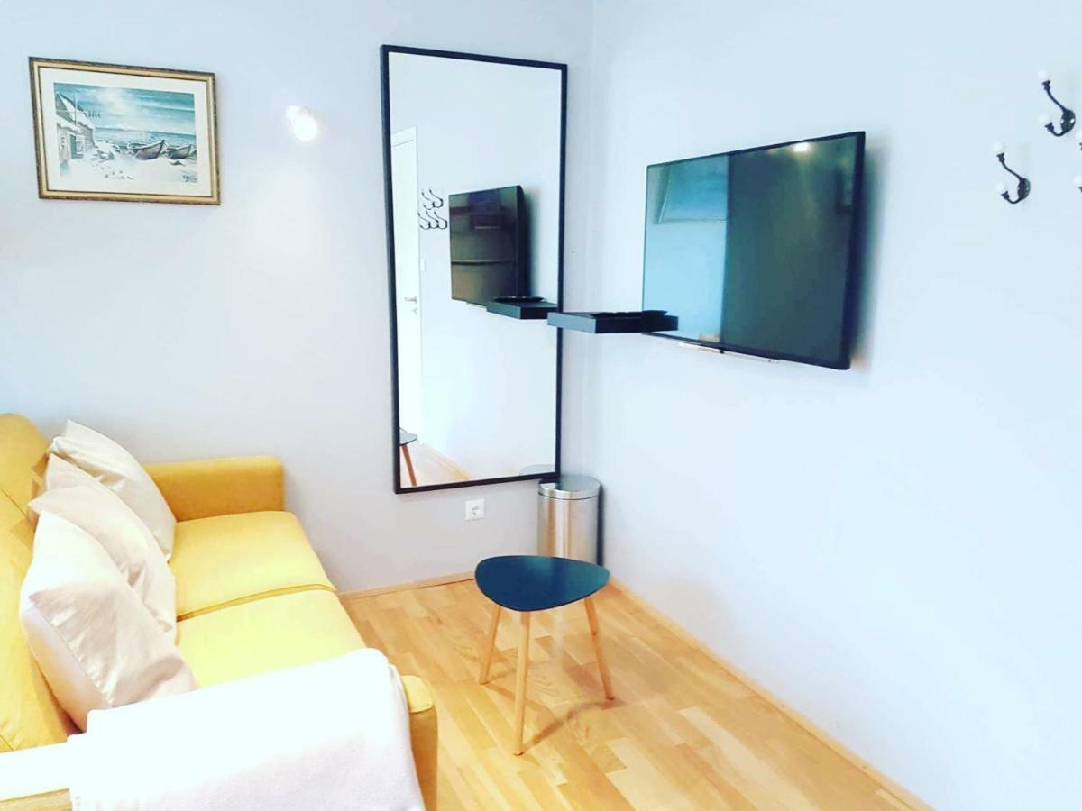 Akureyri Central Rooms Екстер'єр фото