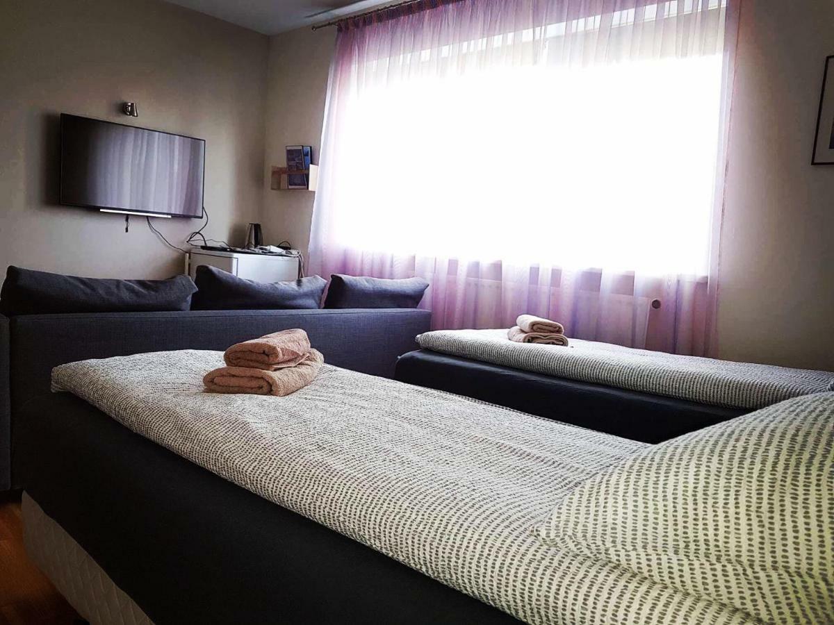 Akureyri Central Rooms Екстер'єр фото
